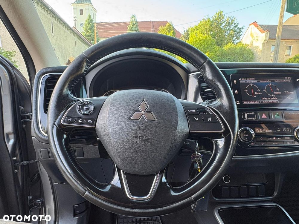 Mitsubishi Outlander 2.0 2WD Edition - 15