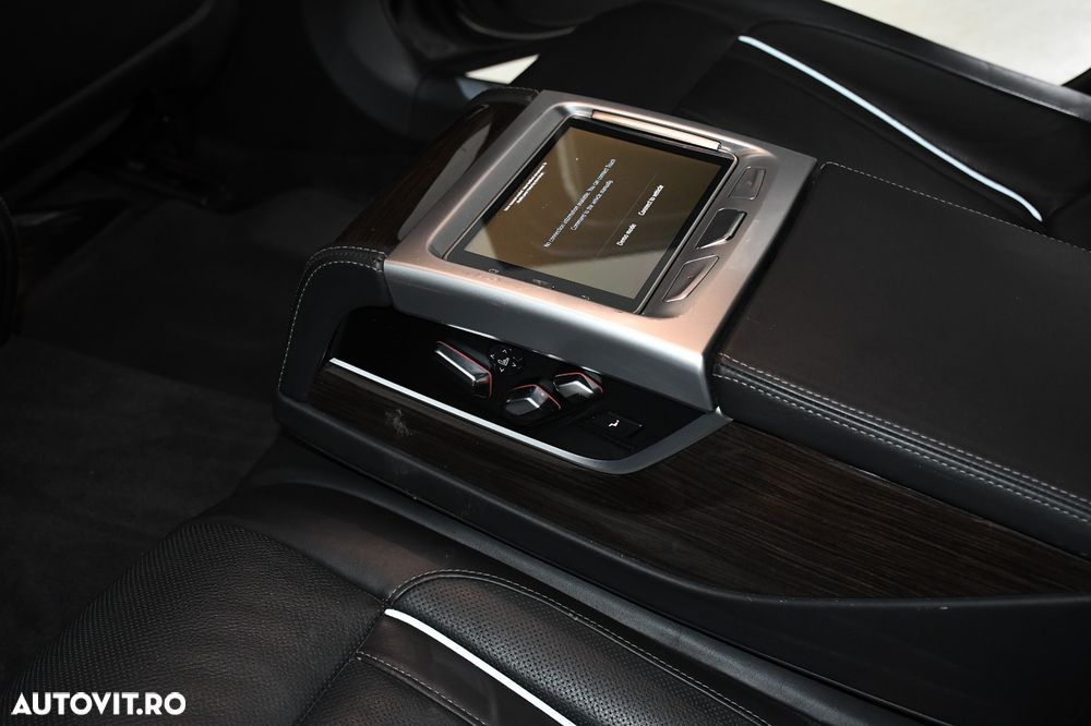 BMW Seria 7 740Li xDrive - 28