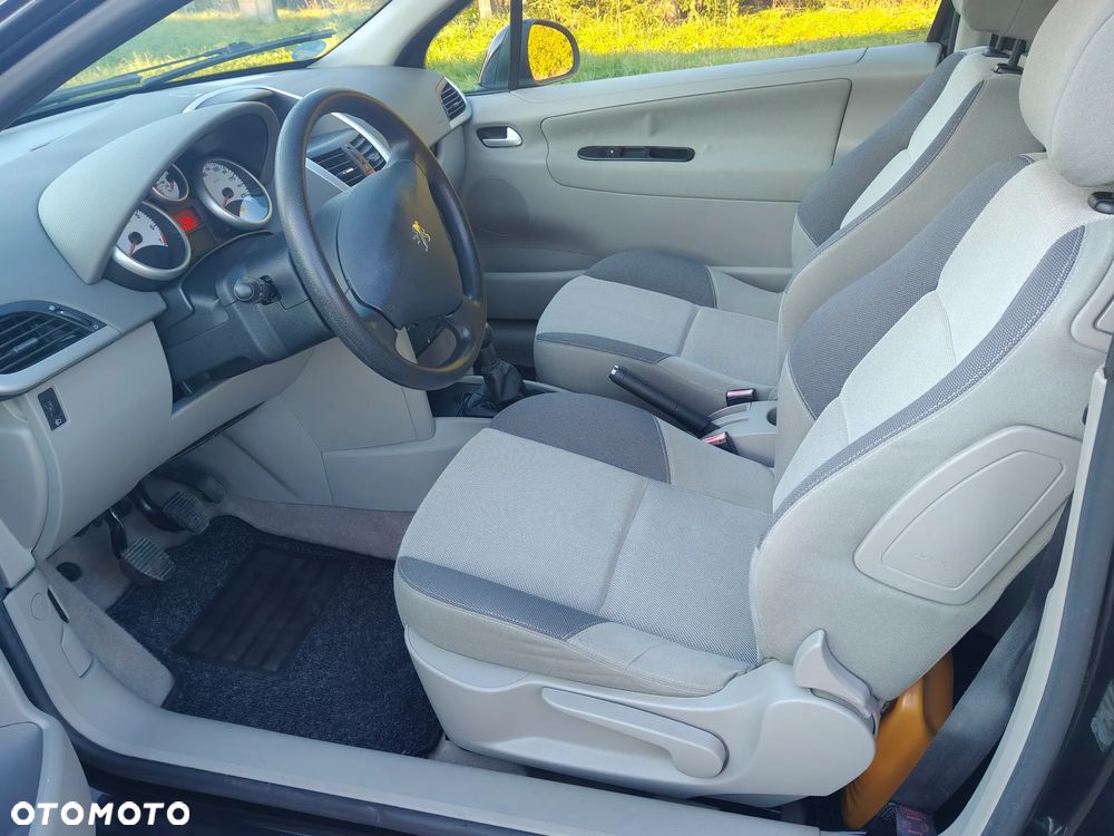 Peugeot 207 - 19