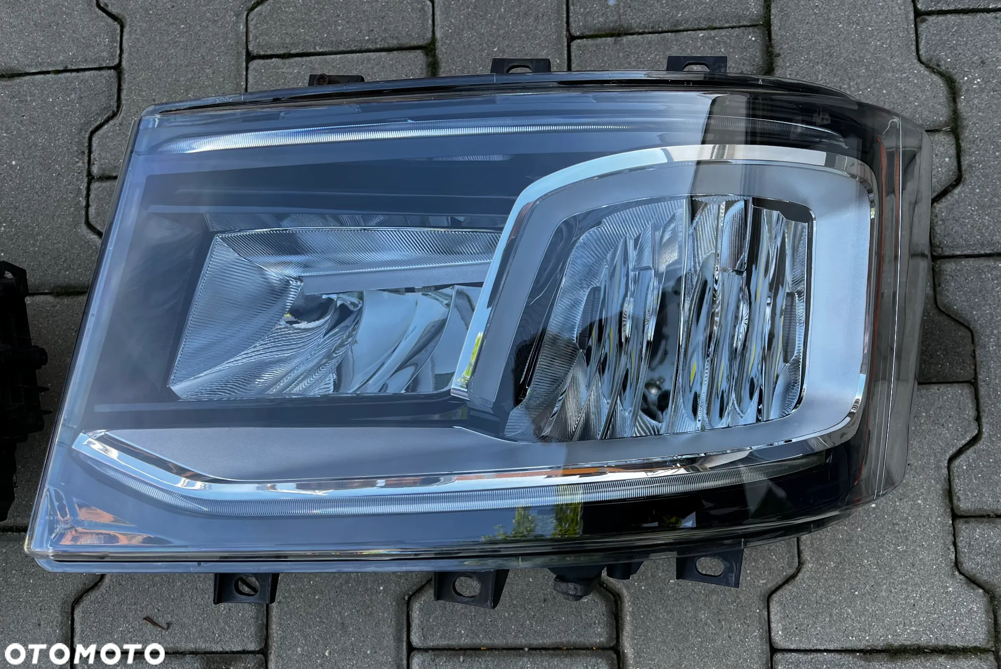 LAMPA REFLEKTOR SCANIA LED R S 2674390 2674391 - 4
