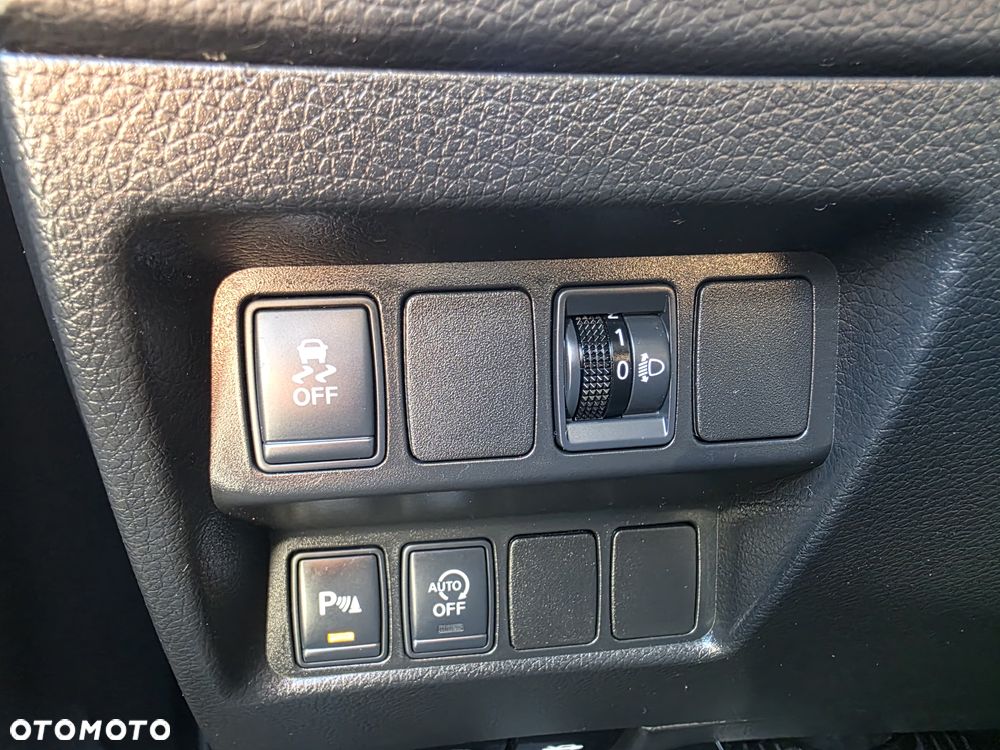 Nissan Qashqai 1.6 dCi 360 S&S - 25