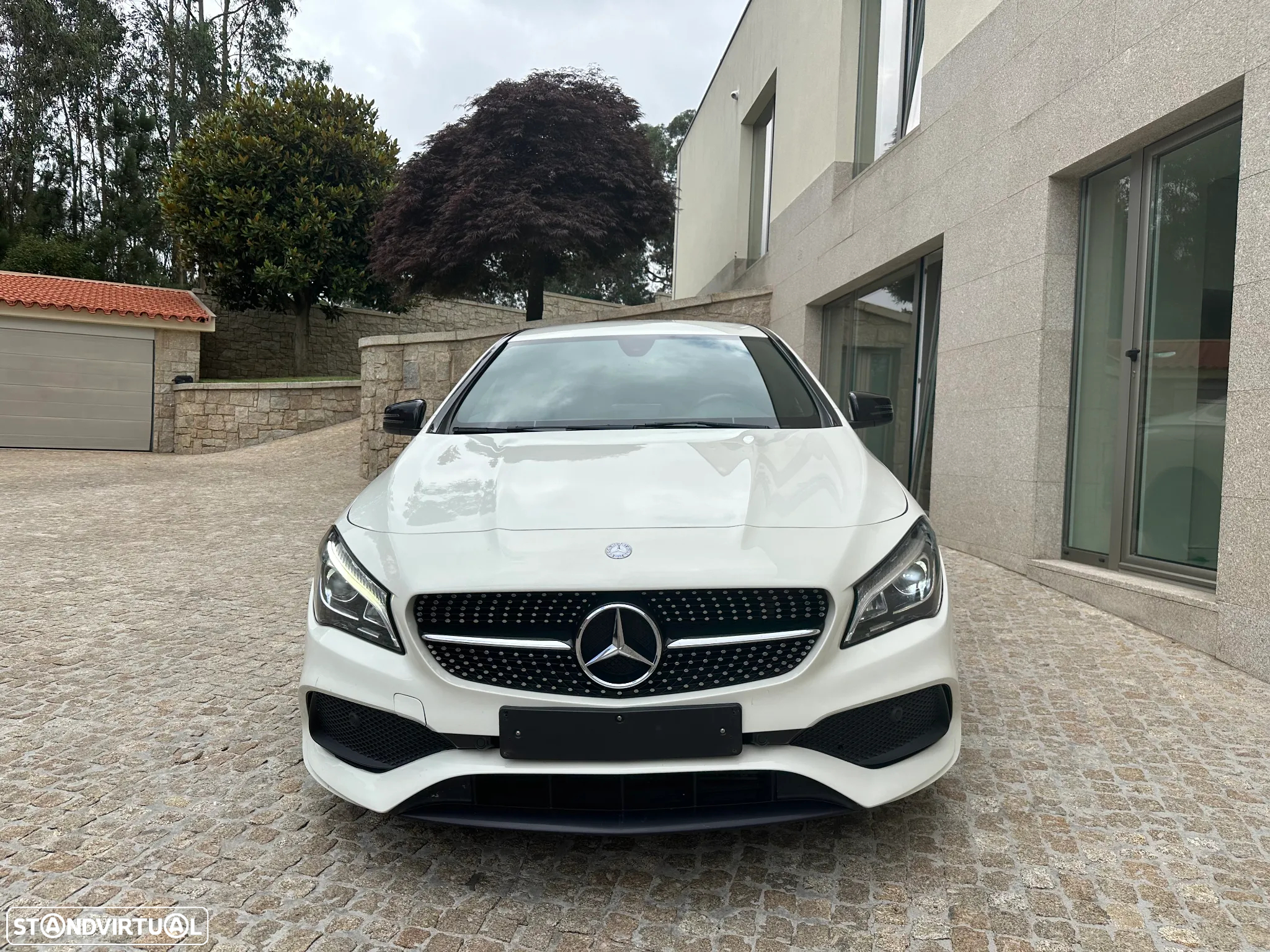 Mercedes-Benz CLA 180 d AMG Line - 2