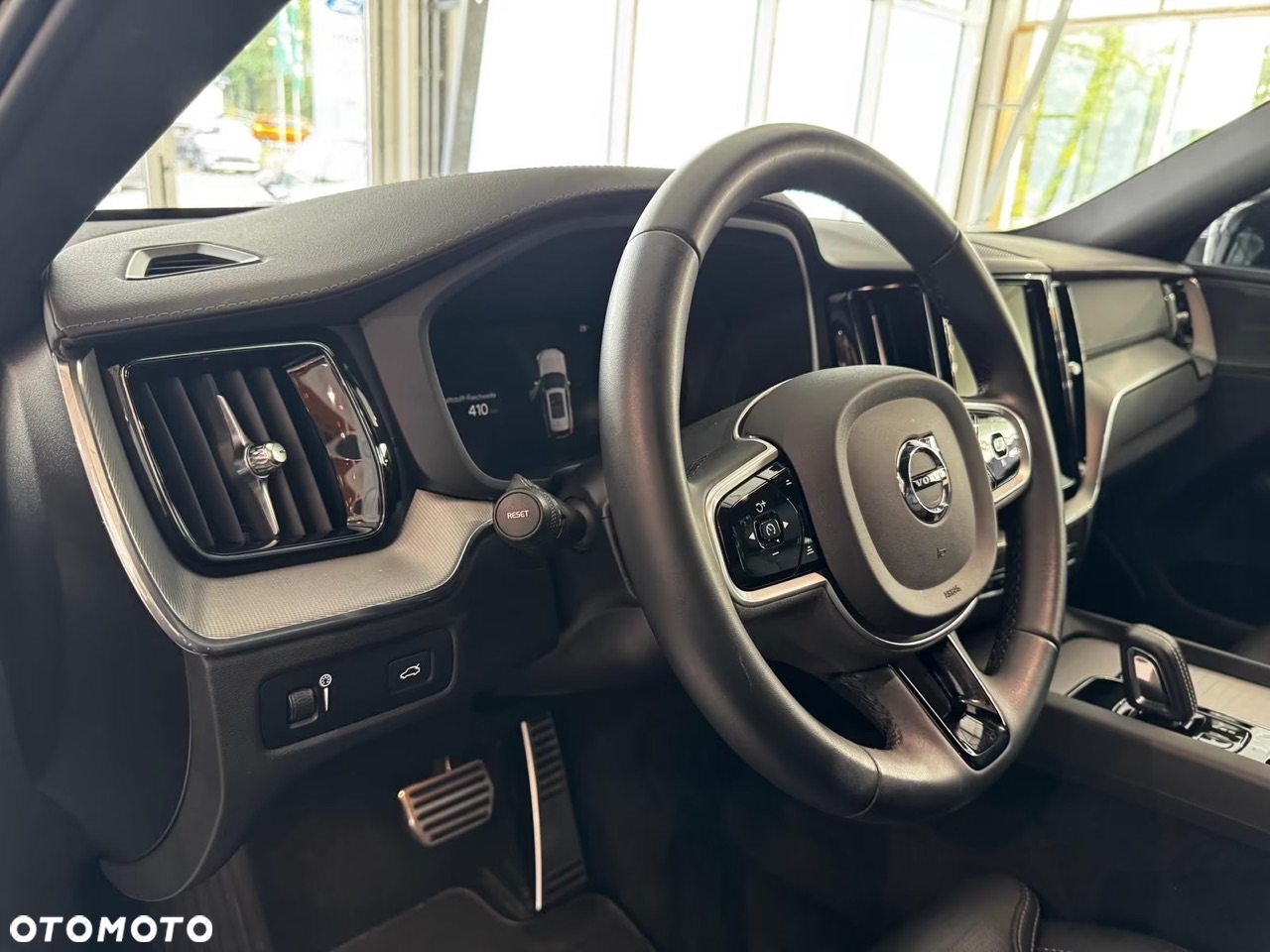 Volvo XC 60 B4 D AWD Plus Dark - 6