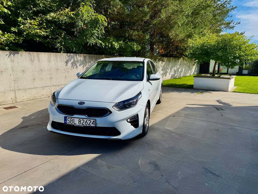 Kia Ceed 1.6 CRDi mHEV M - 4