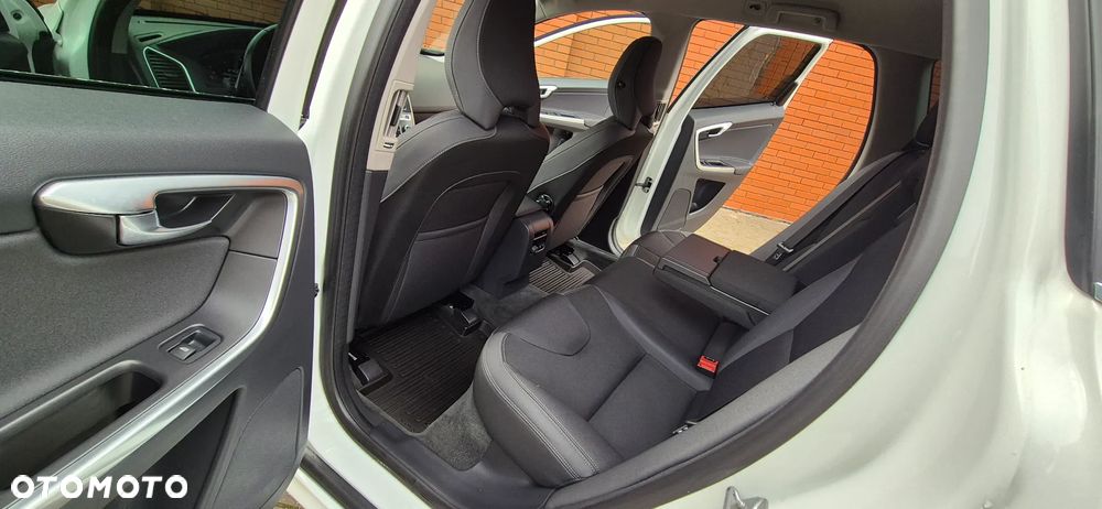 Volvo XC 60 D4 Summum - 11