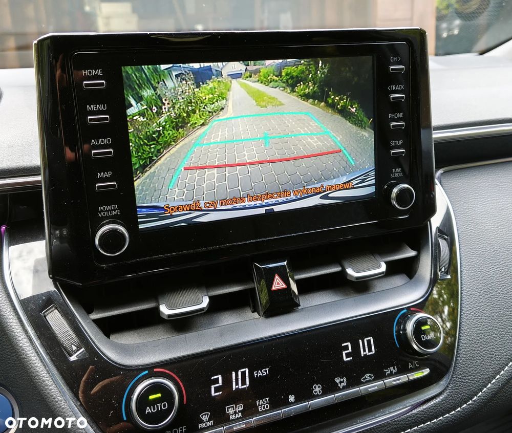 Toyota Corolla 1.8 Hybrid Comfort - 22