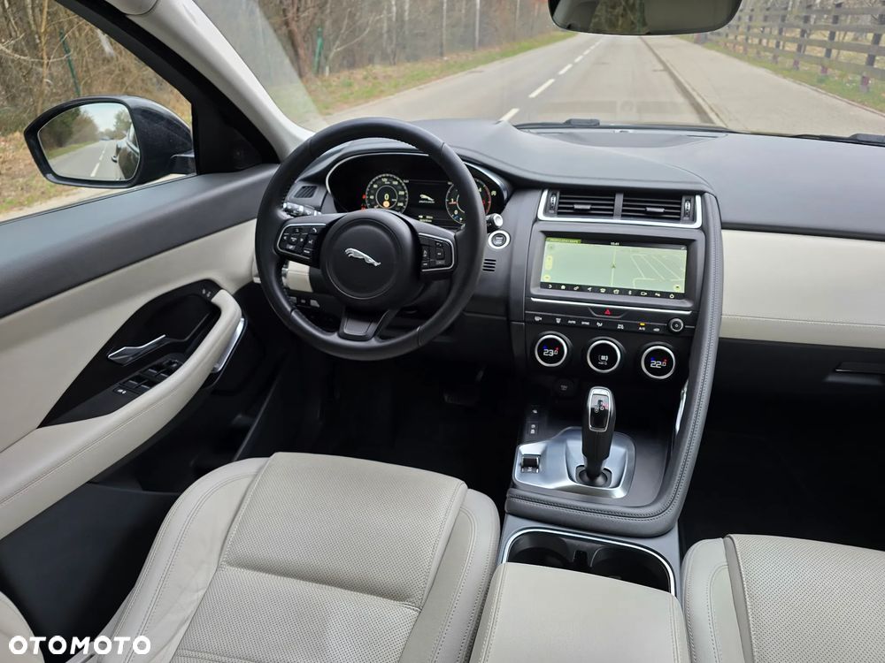 Jaguar E-Pace D150 AWD HSE - 27