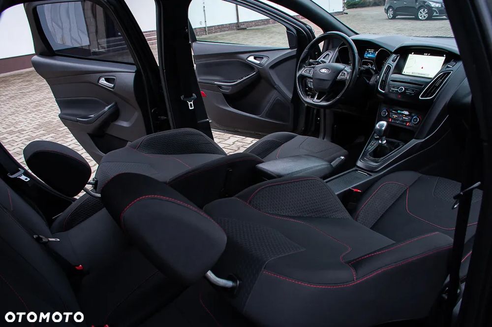 Ford Focus 1.5 EcoBoost Titanium ASS - 13