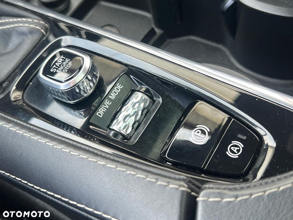 Volvo V90 D5 AWD Geartronic R Design - 7