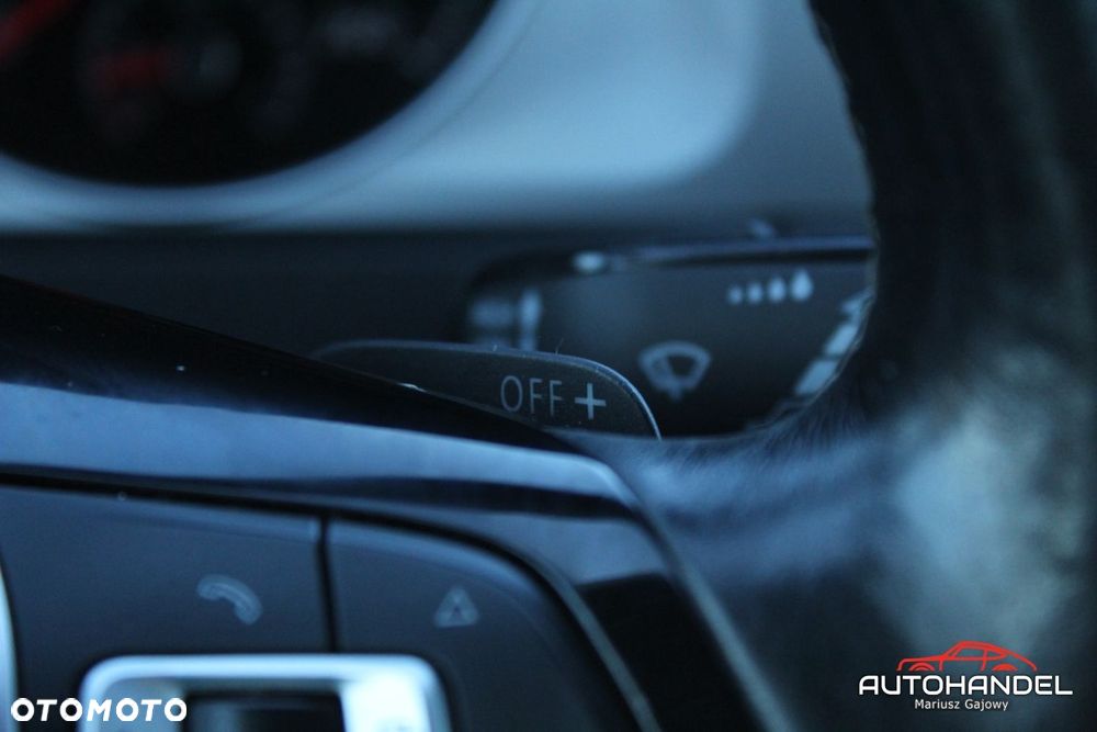 Volkswagen Golf - 12