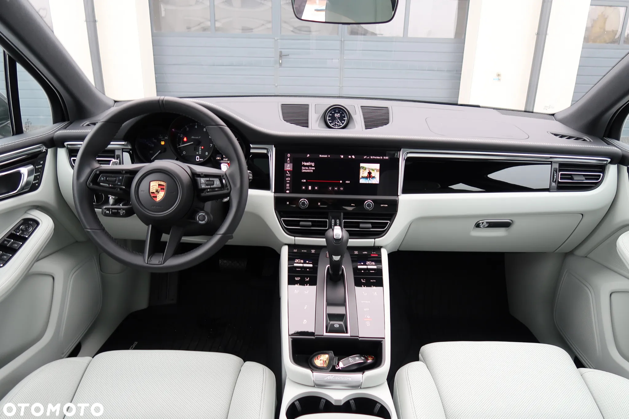 Porsche Macan T - 27