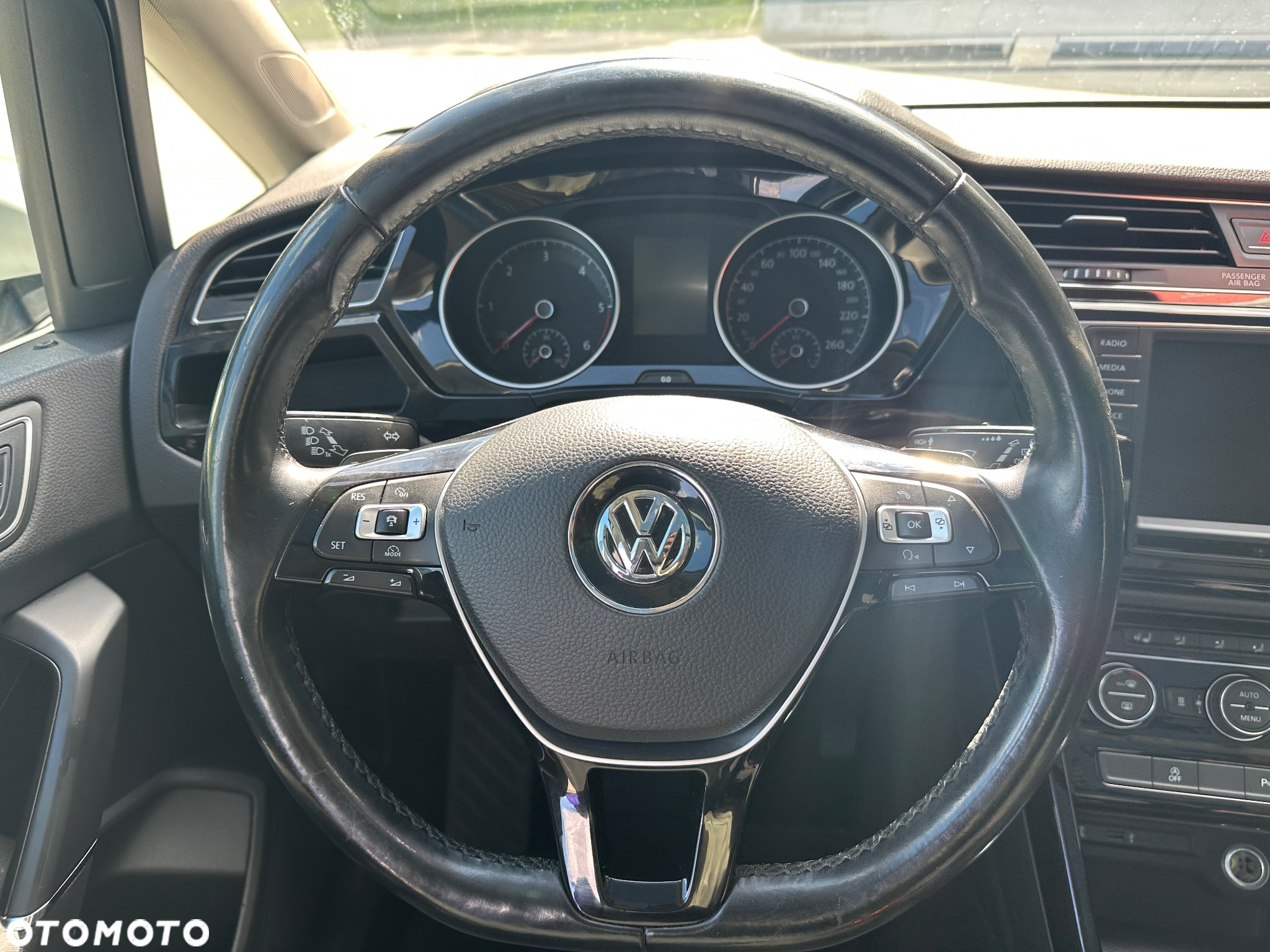 Volkswagen Touran 2.0 TDI SCR DSG Highline - 20