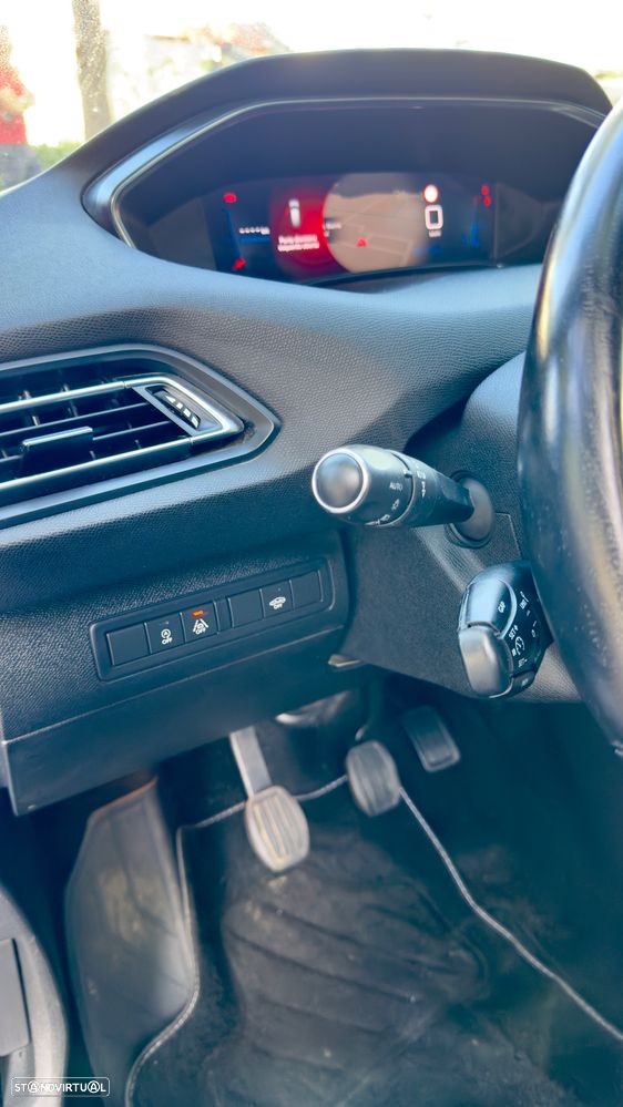 Peugeot 308 PureTech 130 GPF Stop & Start Allure Pack - 11