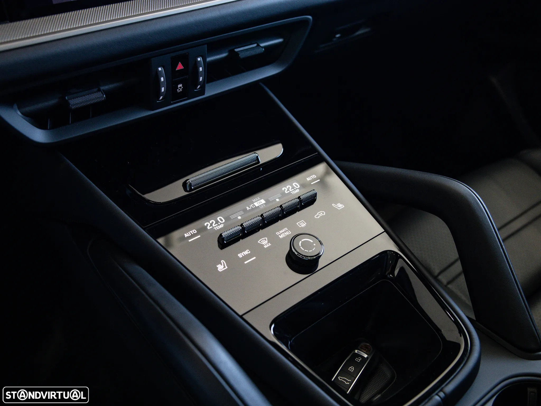 Porsche Cayenne Coupé E-Hybrid - 28