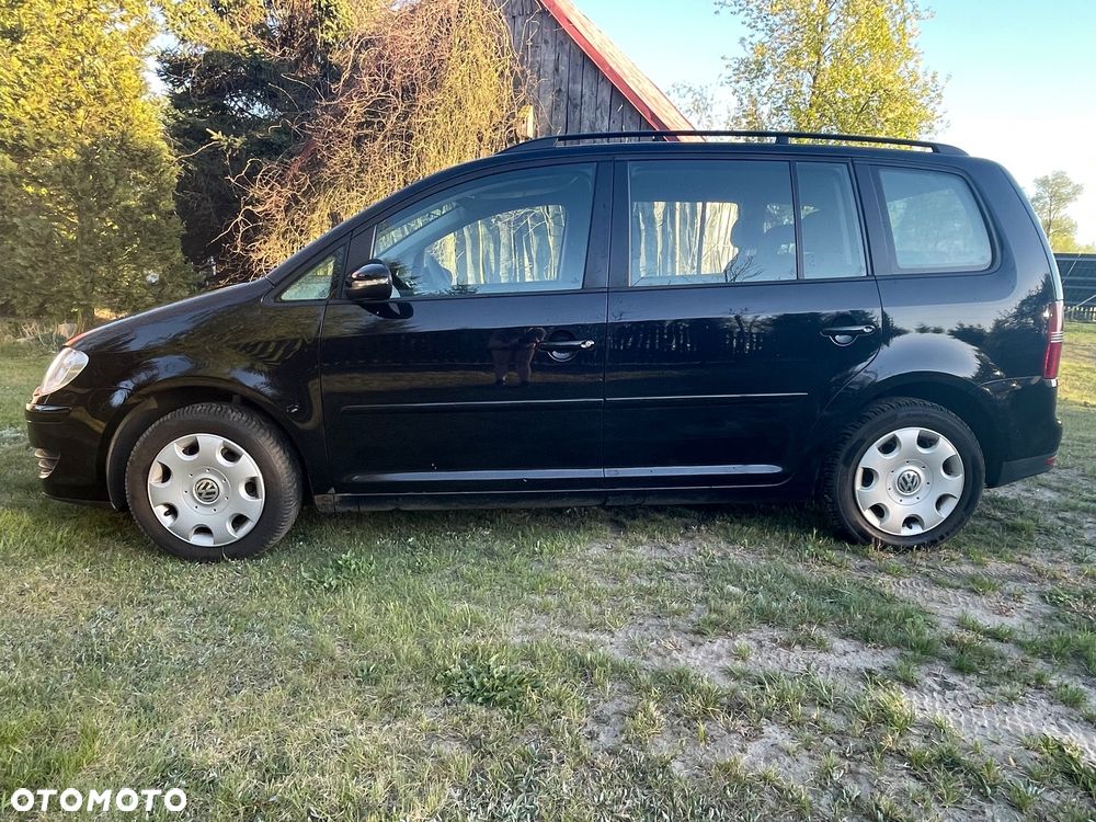 Volkswagen Touran - 3