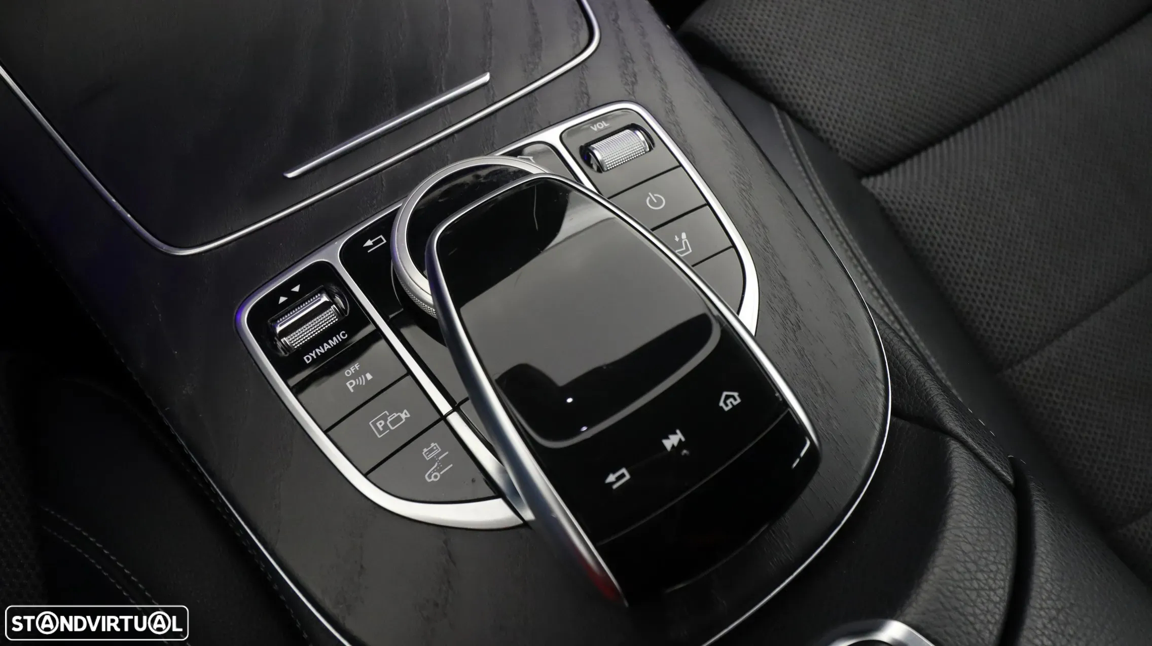 Mercedes-Benz E 300 de Avantgarde - 23