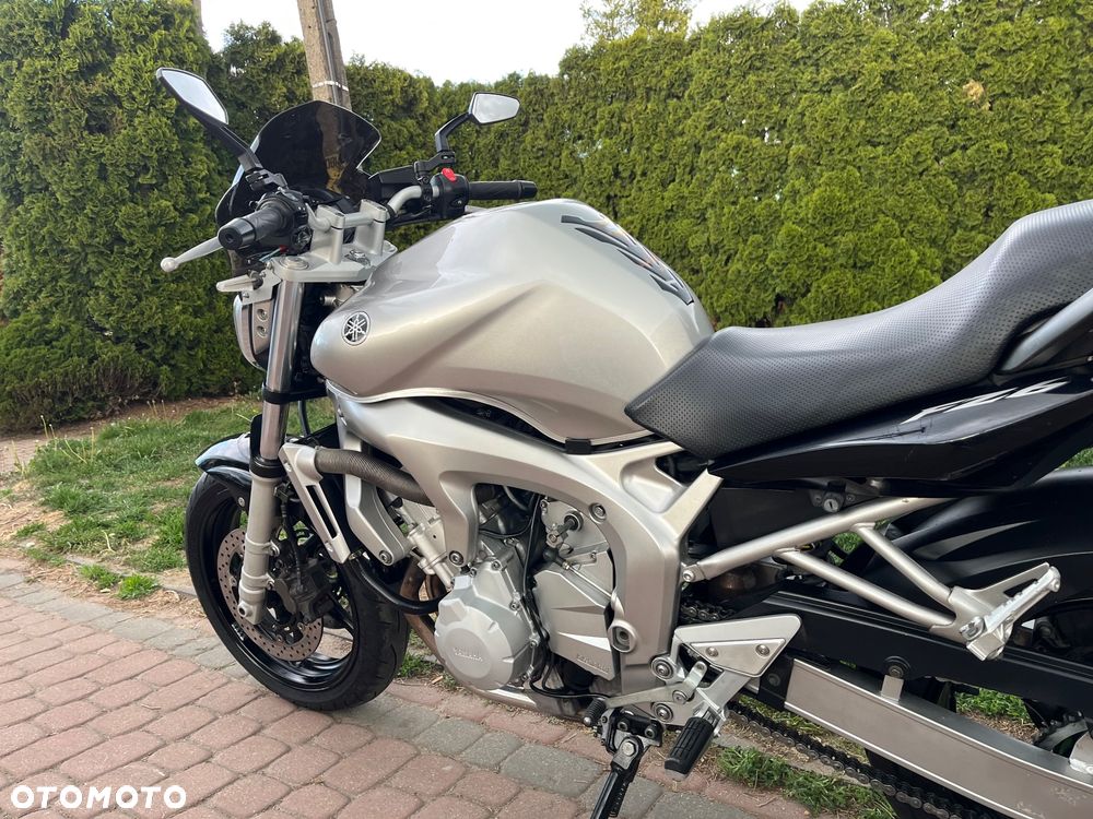 Yamaha FZ6 - 24