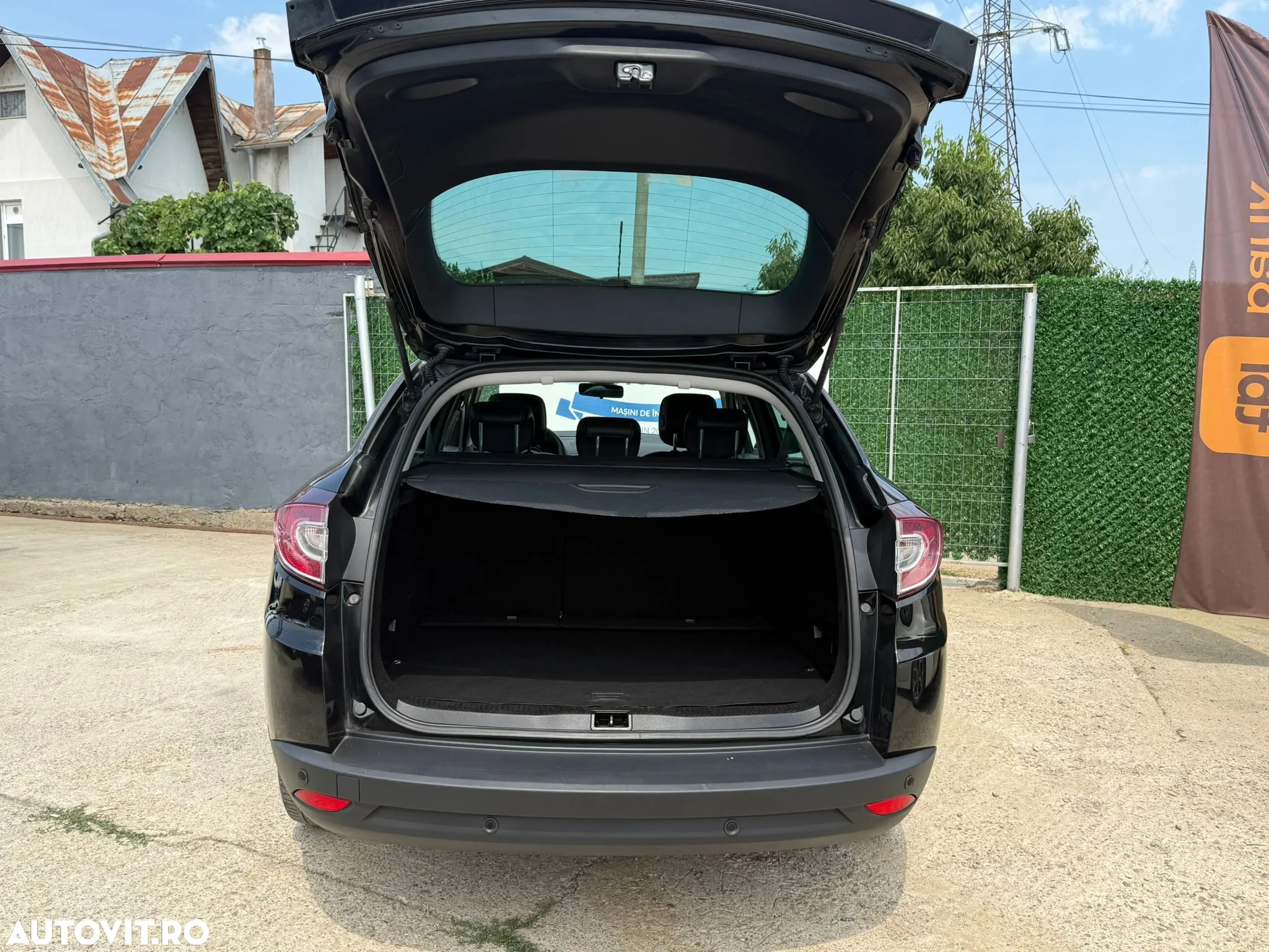 Renault Megane ENERGY dCi 110 Start & Stop Bose Edition - 21
