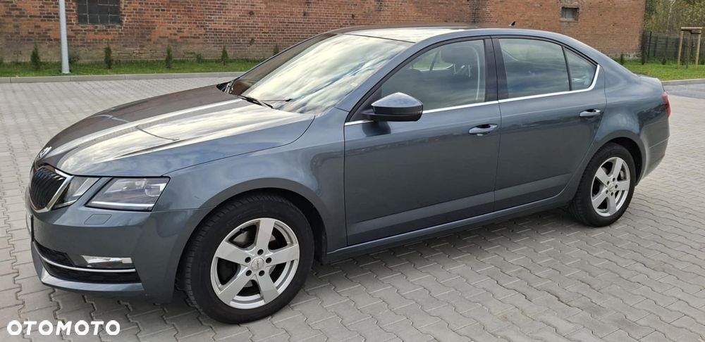 Skoda Octavia 2.0 TDI Style DSG - 3