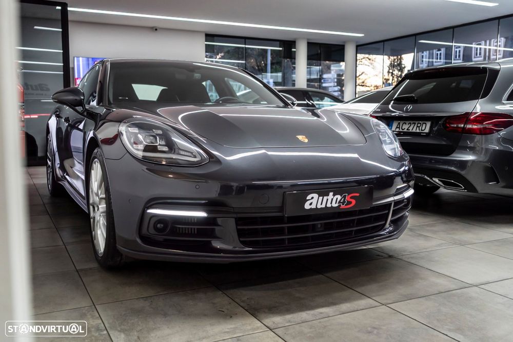Porsche Panamera 4 S - 4