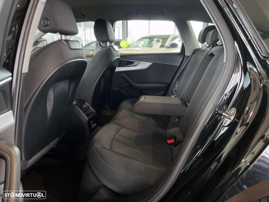 Audi A4 Avant 2.0 TDI Advance - 22