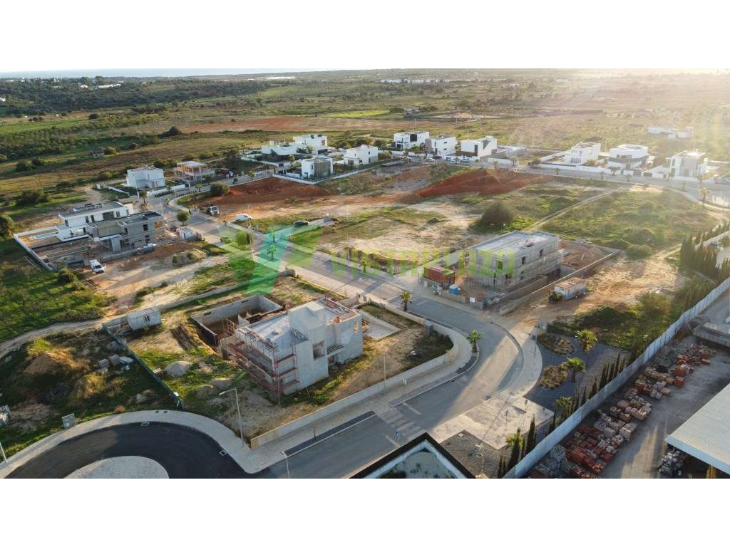 Lote de Terreno com Projeto Aprovado em Alcantarilha - Algarve - Grande imagem: 2/16