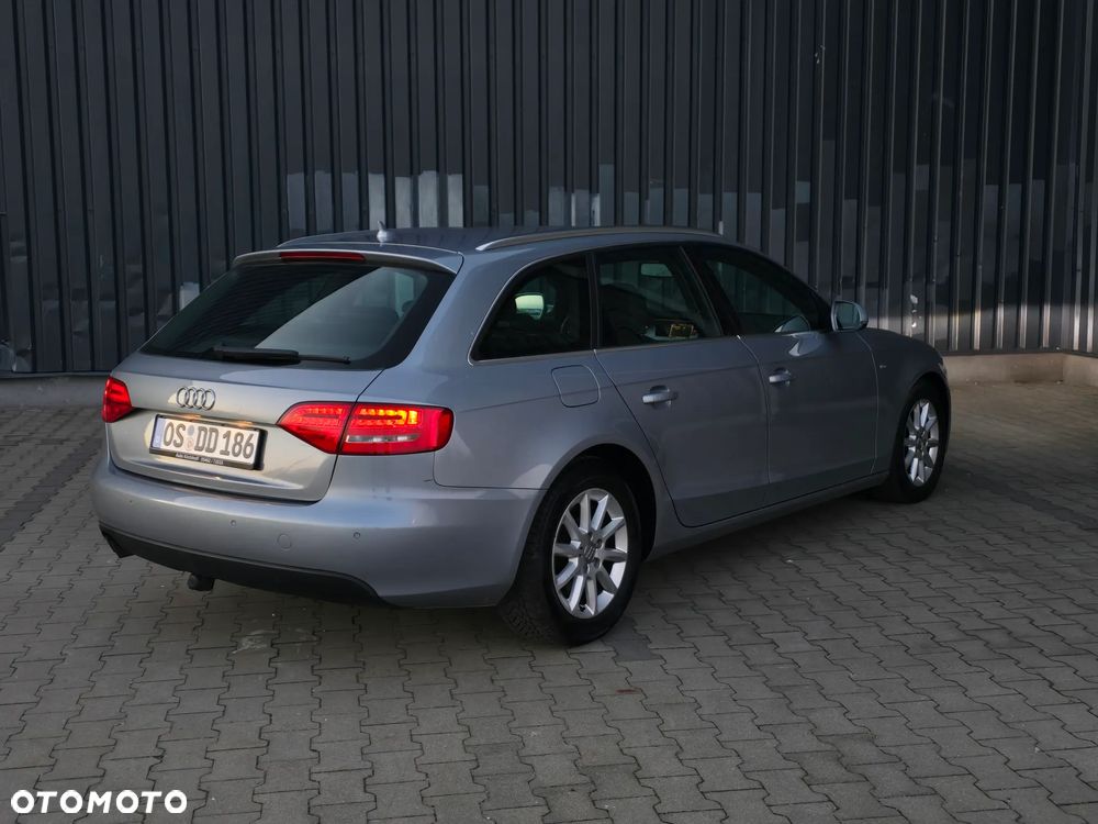 Audi A4 Avant 2.0 TDI DPF - 10