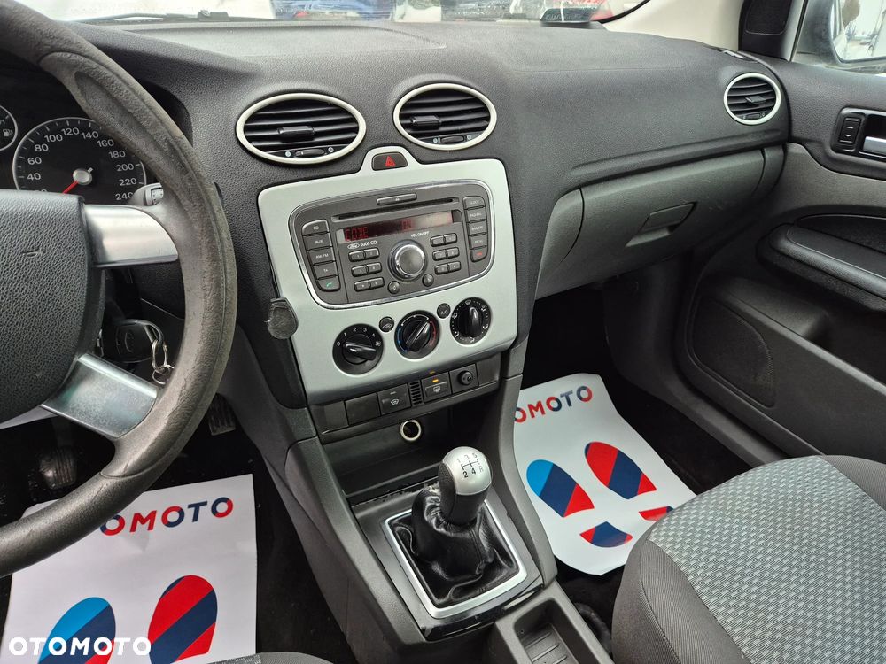 Ford Focus 1.6 TDCi Ambiente - 6