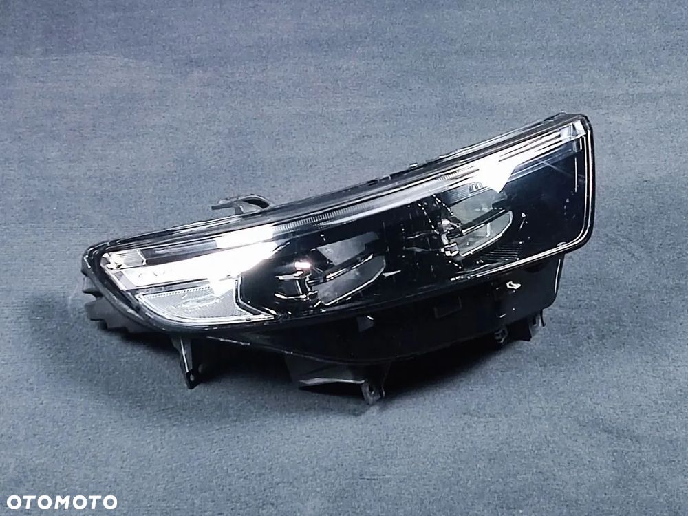 FORD EXPLORER od 2020r Lampa Przód Prawy - 1