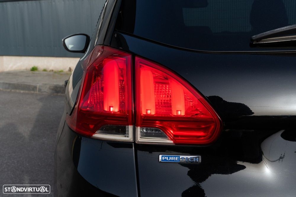 Peugeot 2008 1.2 PureTech Style - 34