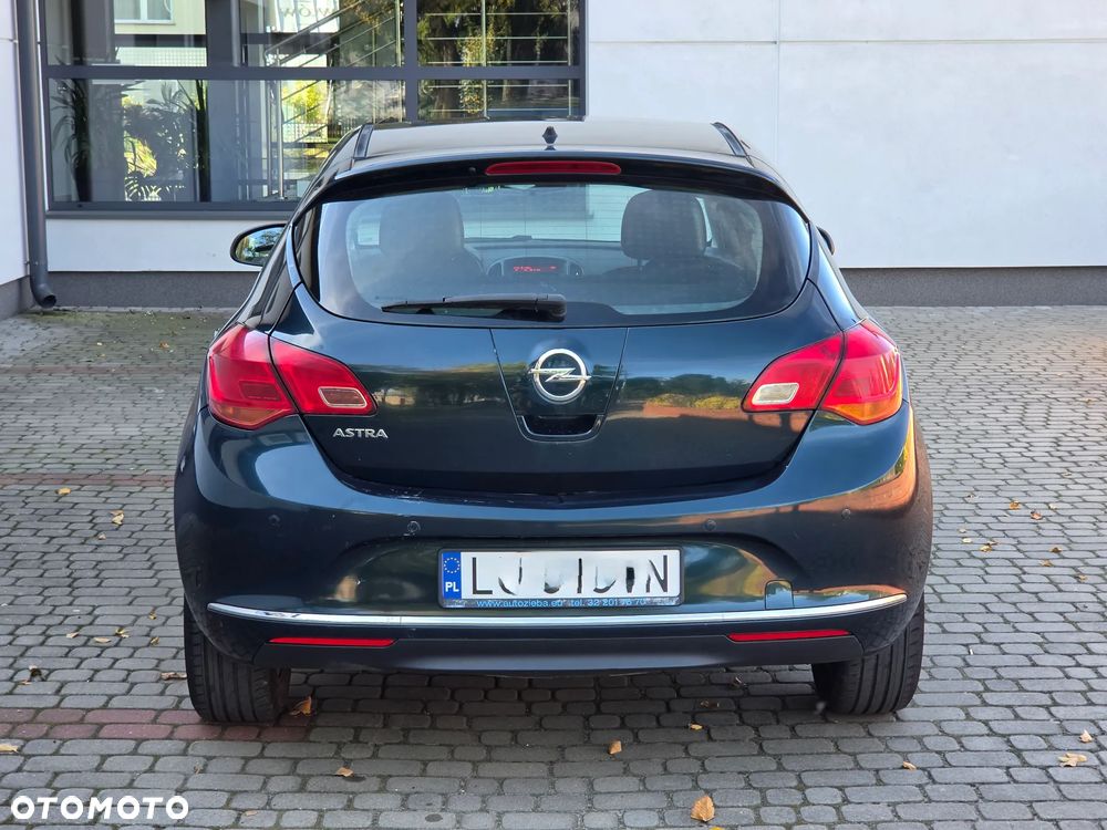 Opel Astra - 16