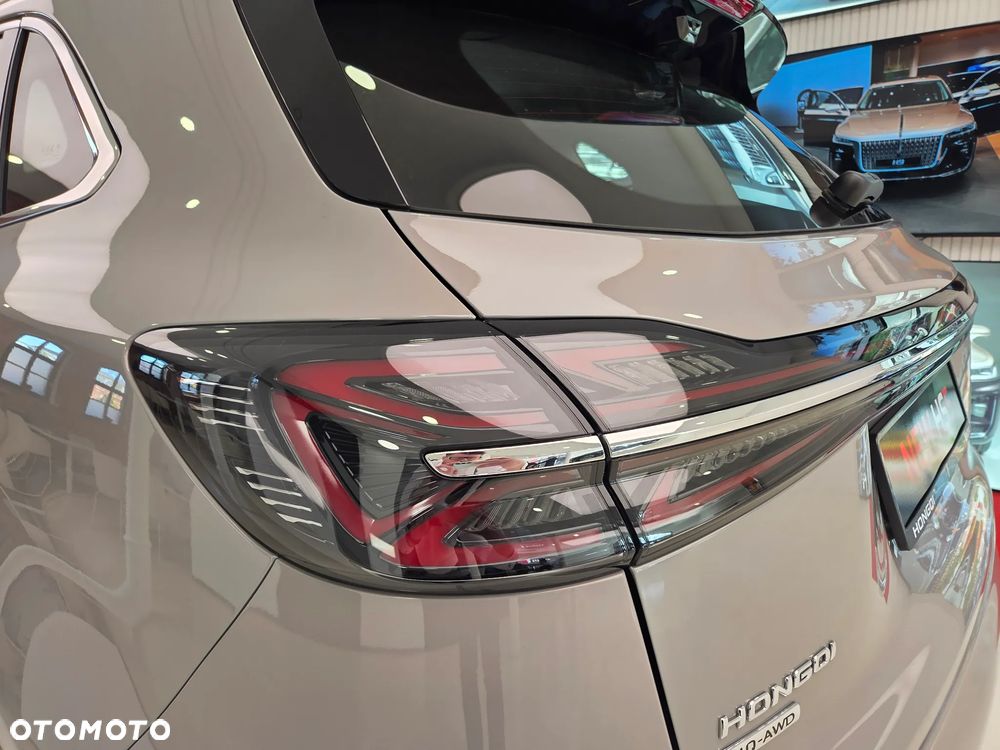 Hongqi HS5 2.0T Executive AWD - 12