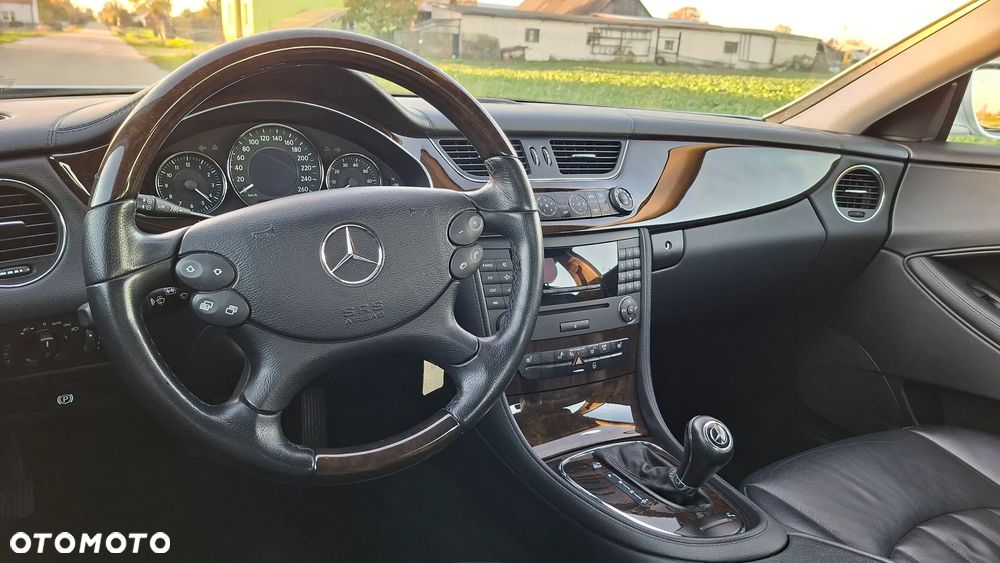 Mercedes-Benz CLS 350 - 32
