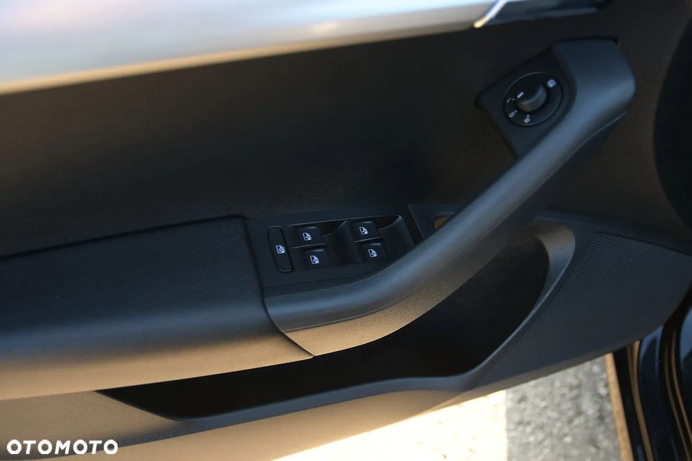 Skoda Octavia 2.0 TDI DSG Exclusive - 25