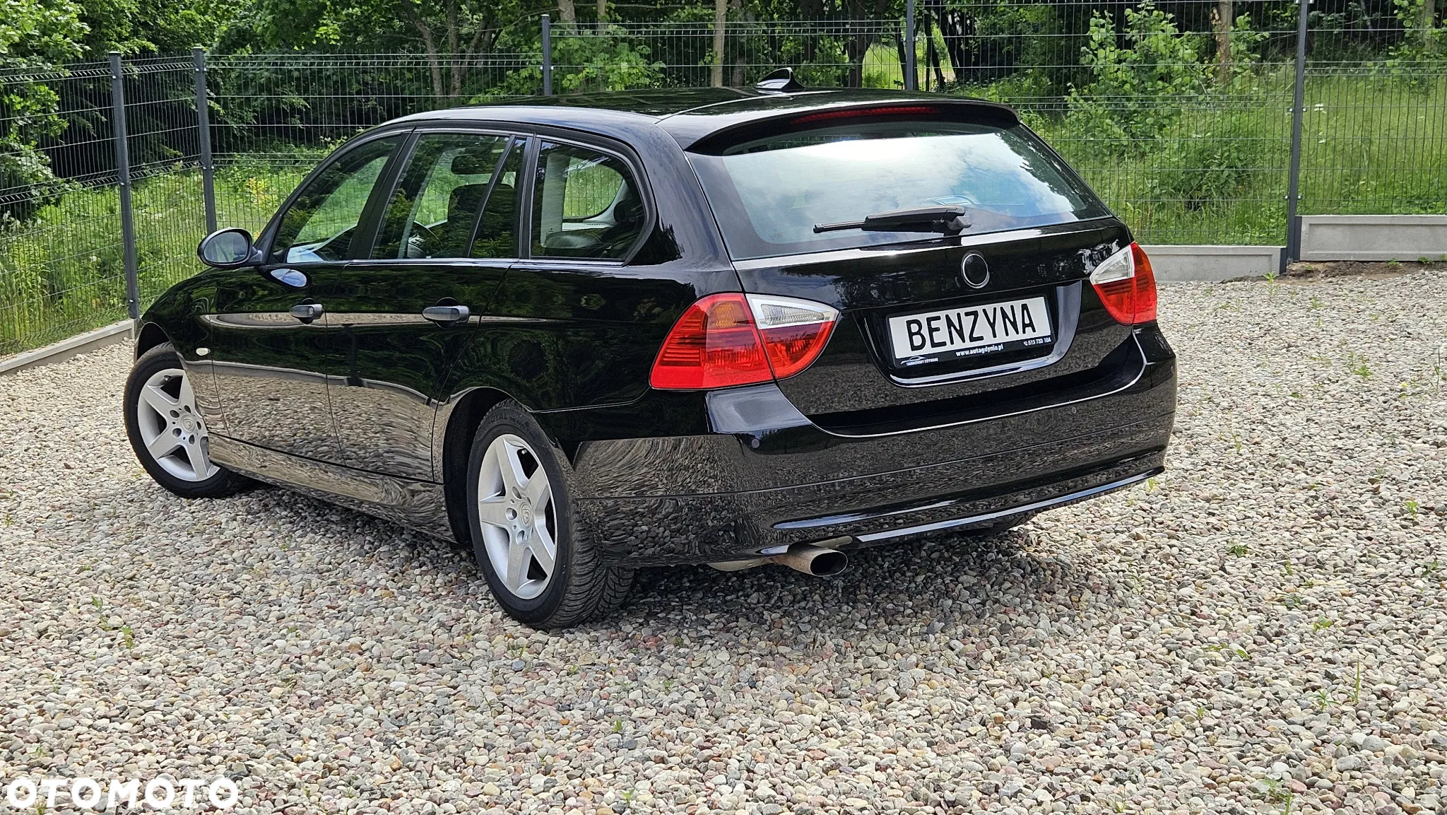 BMW Seria 3 318i Touring - 18