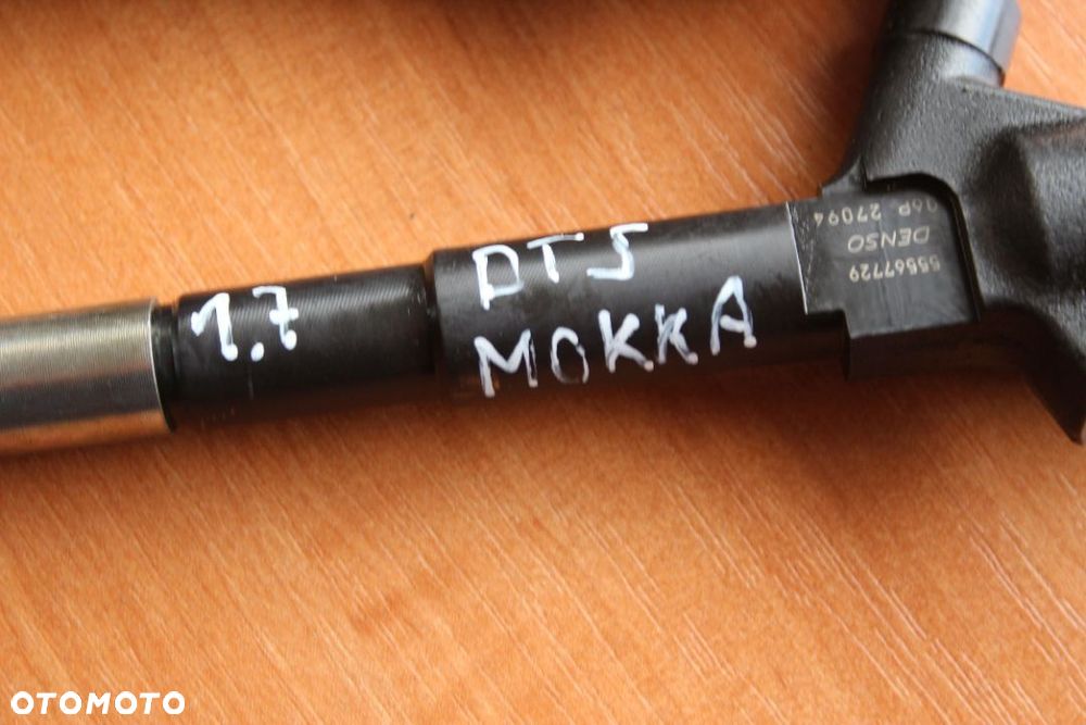 WTRYSKIWACZ WTRYSKIWACZE OPEL MOKKA MERIVA B ASTRA J 1.7 DTS DENSO 55567729 - 5