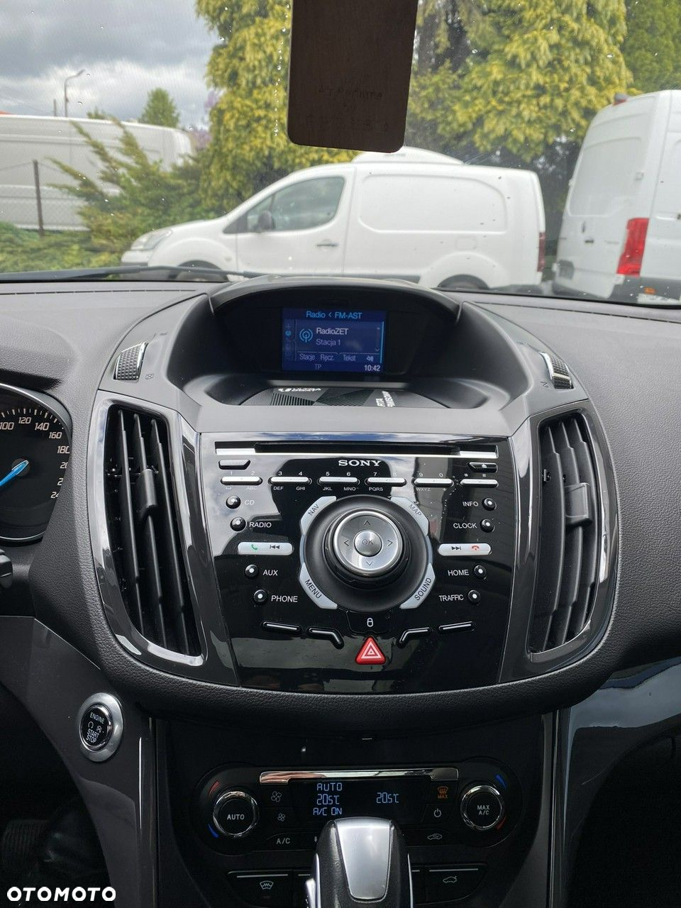 Ford Kuga - 21