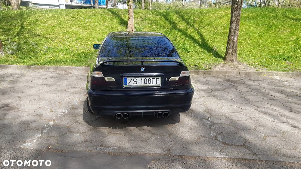 BMW Seria 3 323i - 10