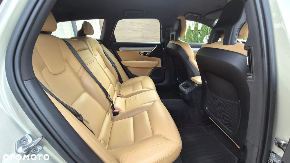 Volvo V90 D4 AWD Momentum - 8
