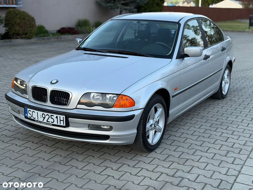 BMW Seria 3 318i - 1