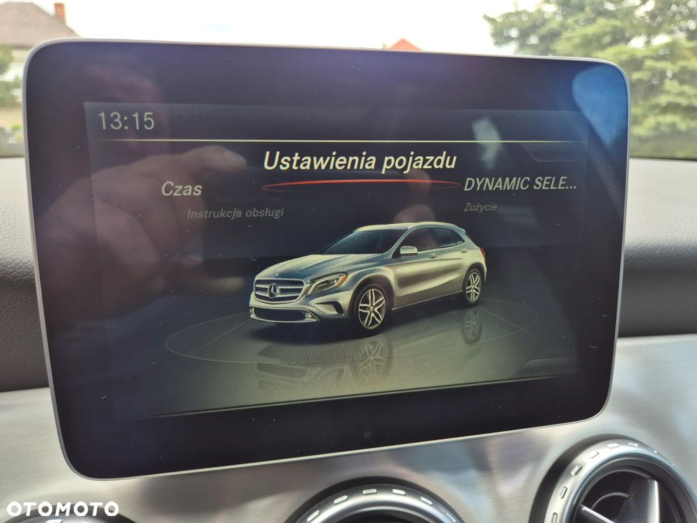 Mercedes-Benz GLA 200 Urban - 38