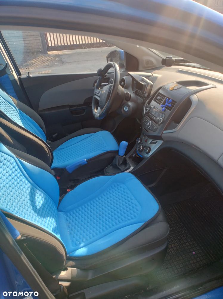 Chevrolet Aveo 1.6 LTZ - 15