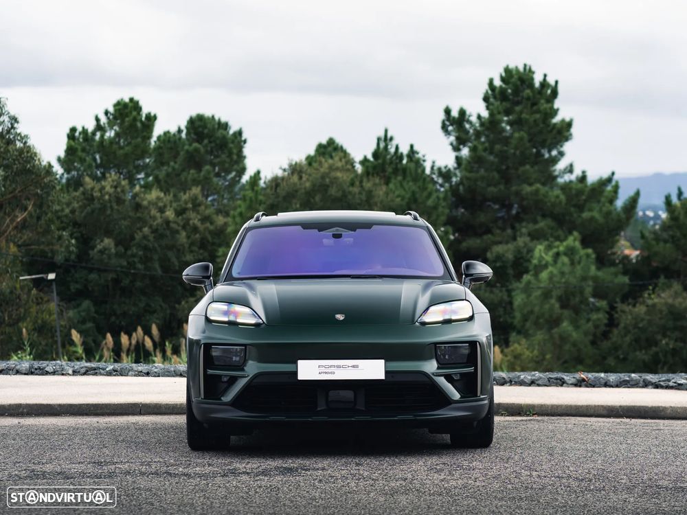 Porsche Macan Electric Turbo - 11