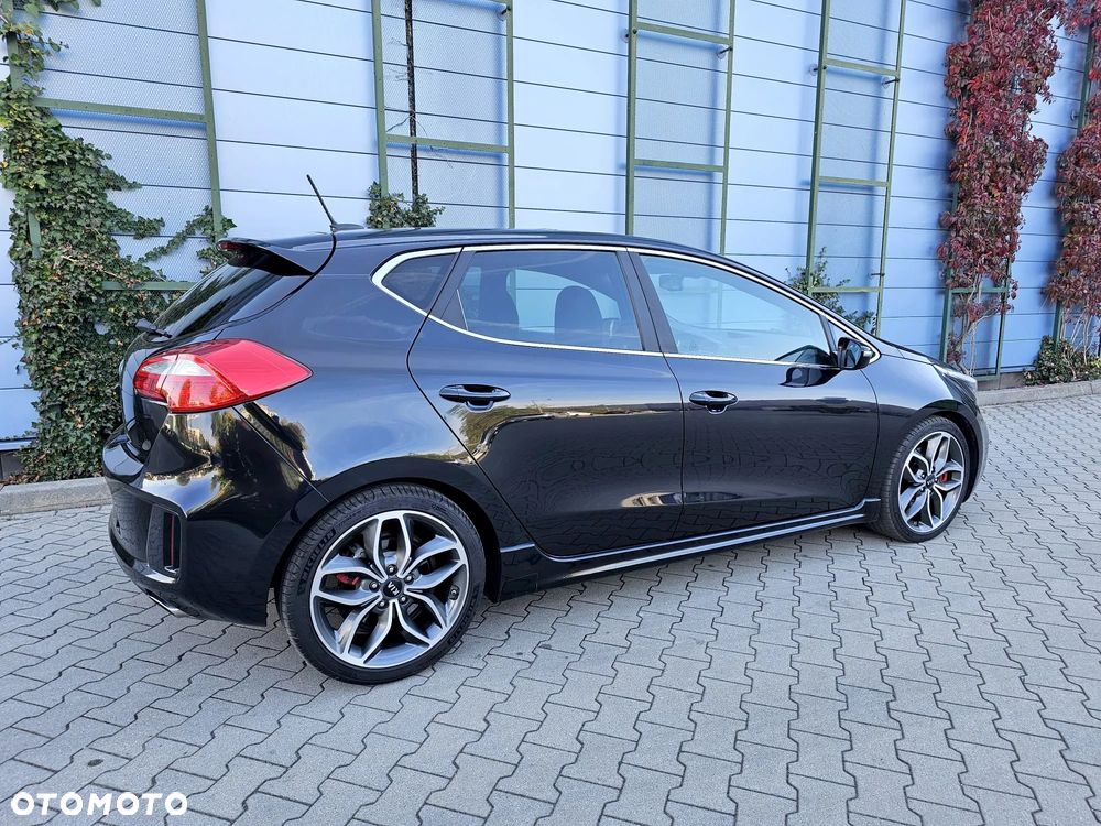 Kia Ceed 1.6 T-GDI GT - 12