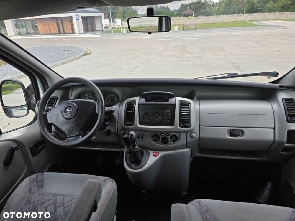 Opel Vivaro - 17