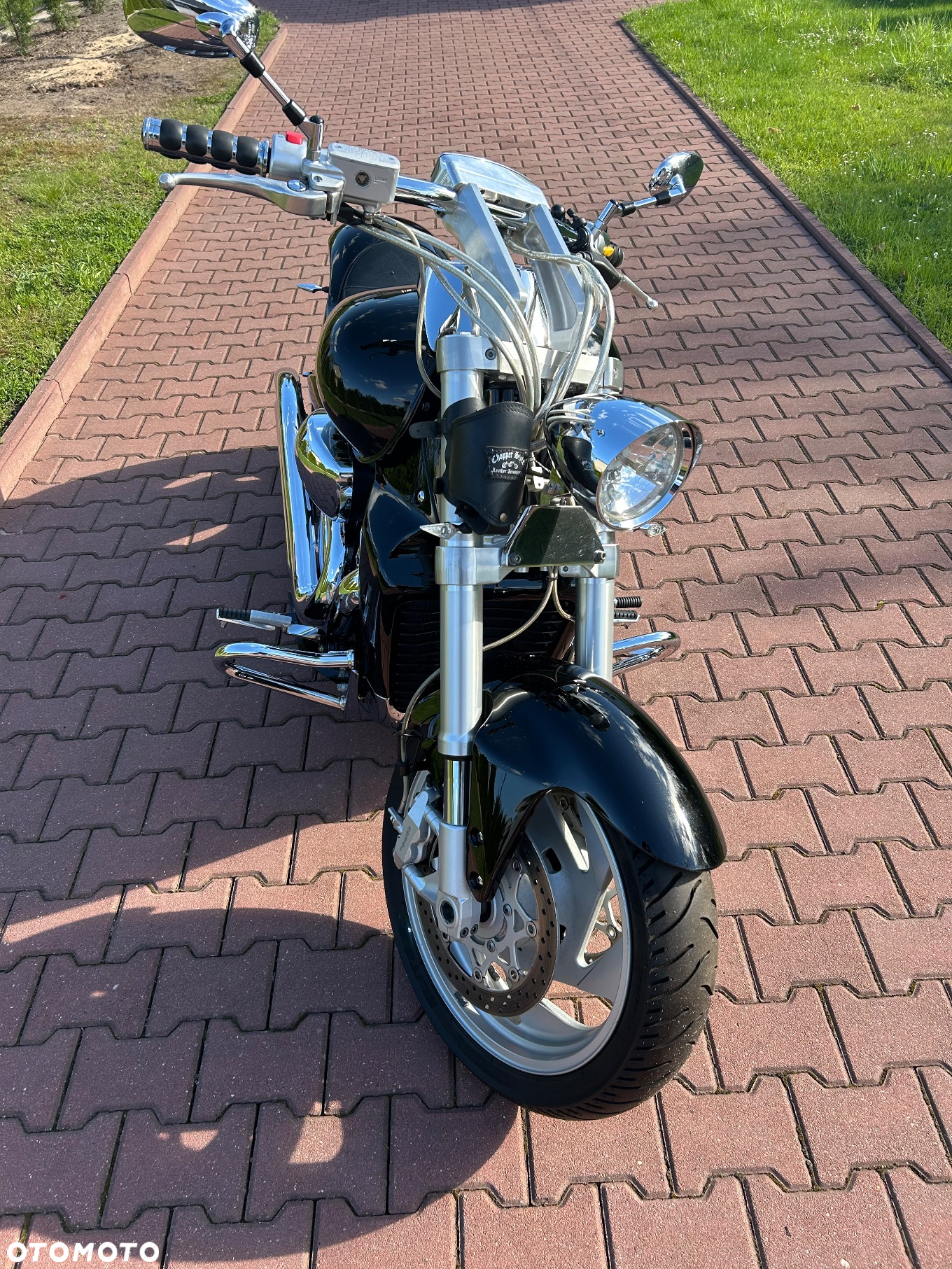 Suzuki Intruder - 8
