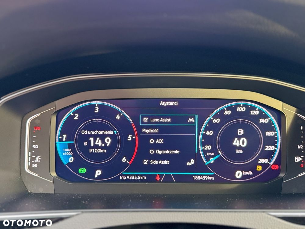 Volkswagen Passat Variant 2.0 TDI SCR DSG 4Motion Business - 21