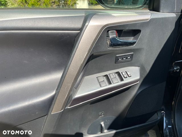 Toyota RAV4 Hybrid Platinum 4x4 - 13