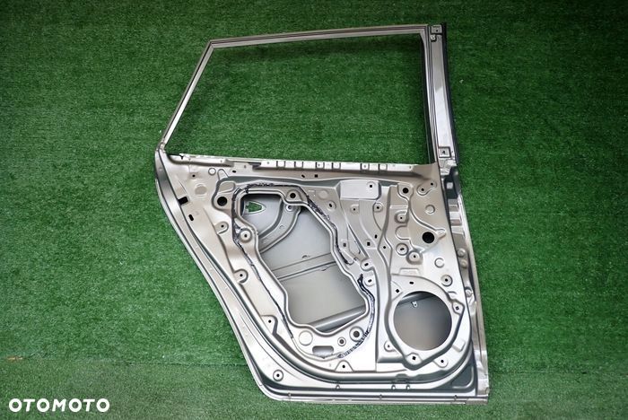 TOYOTA COROLLA E21 KOMBI 18- drzwi lewe tylne tył - 10