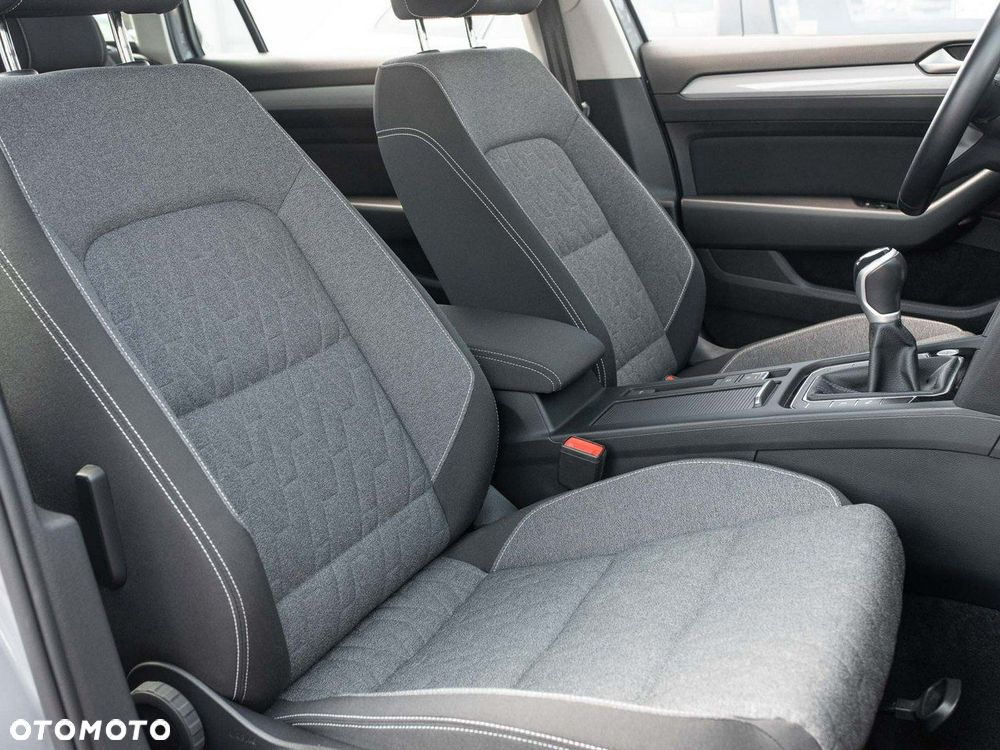 Volkswagen Passat - 28